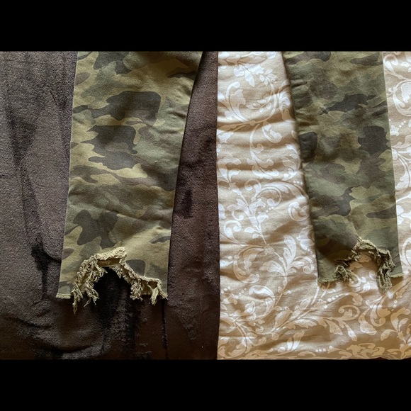 Green Camo Distressed Relaxed-fit Jeans, Size 2 (Zara Denim Collection) - Picture 3 of 10